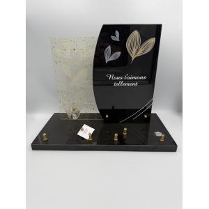 Plaque funéraire en granit noir et plexi transparent motif feuilles dorées et argentées “Nous t’aimo