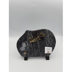 Plaque funéraire en granit violet avec main et roses en bronze